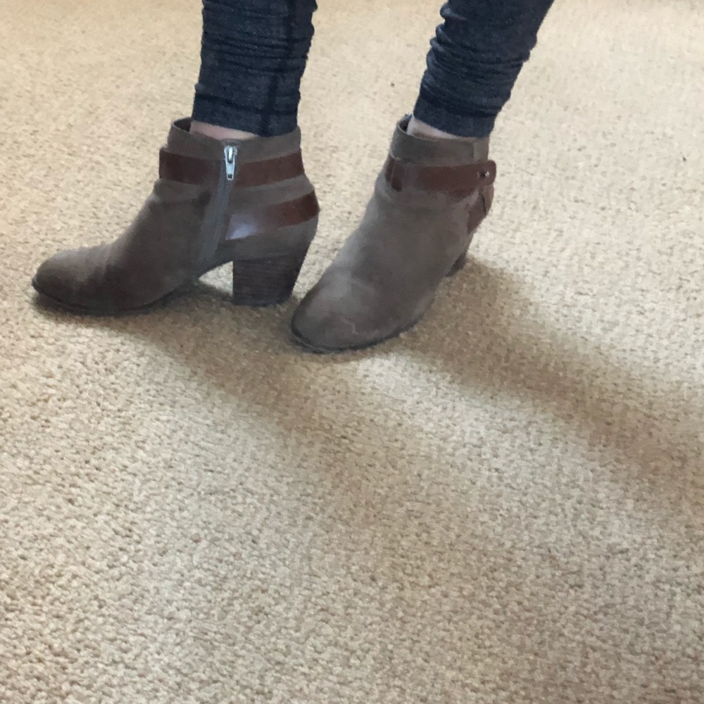 Nordstrom Brass Plum ankle booties
